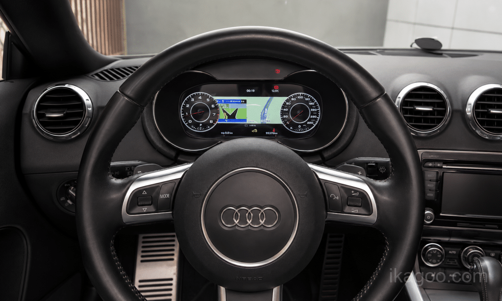 Resultado final da instalação do painel de instrumentos digital Audi TT 8J