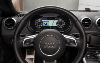 Resultado final da instalação do painel de instrumentos digital Audi TT 8J